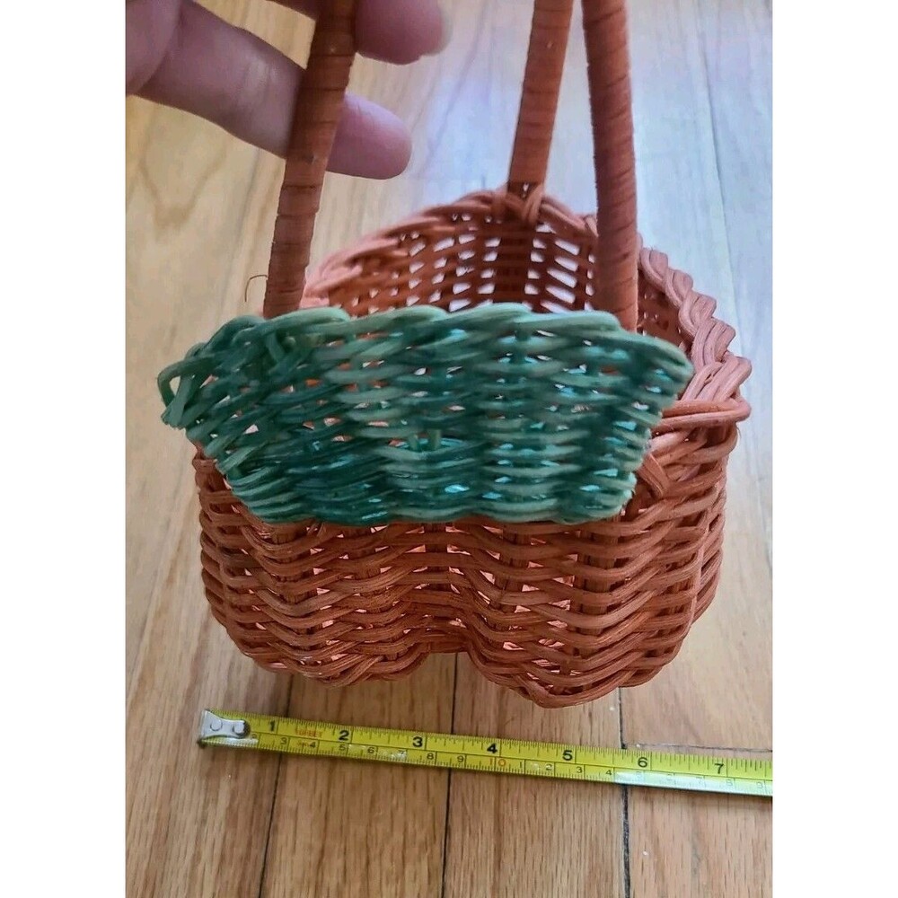 Wicker Carrot BASKET* Carrot Shape ORANGE GREEN *Vtg* MCM* Rare* Cute! - Picture 5 of 14